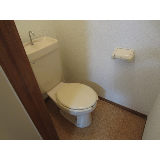 シンプルで使いやすいトイレです