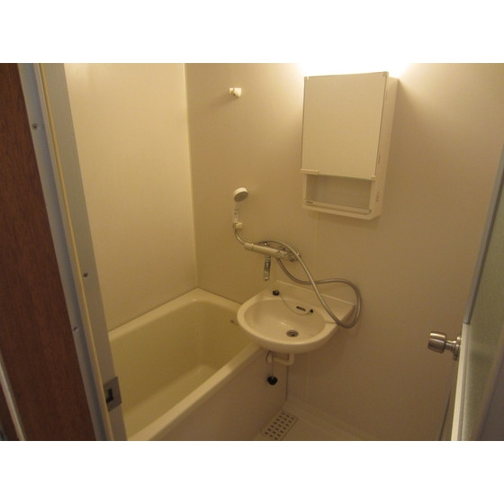 落ち着いた空間のお風呂です