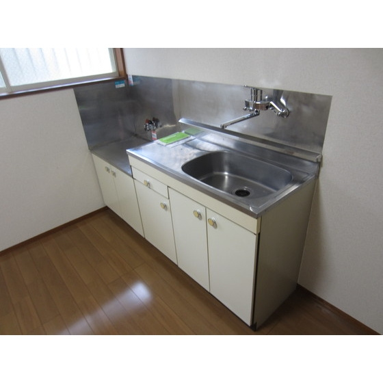 コンパクトなキッチンで掃除もラクラク