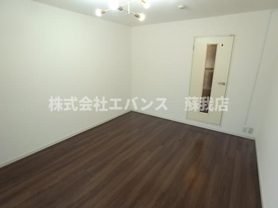 【寝室】 | Lily浜野