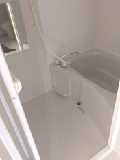 ゆったり過ごせるお風呂です