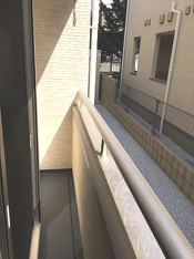 陽当たり良好なバルコニーです