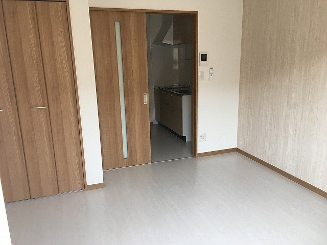 ゆったり過ごせる居間です