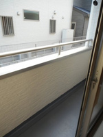 外からの目が気にならないバルコニーで洗濯物が干せます