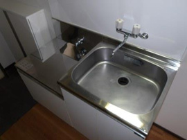 コンパクトなキッチンで掃除もラクラク