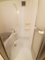 コンパクトで使いやすいお風呂です