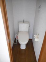 清潔感のあるトイレです