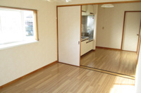 使い勝手のいい洋室です