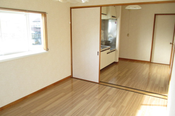 使い勝手のいい洋室です