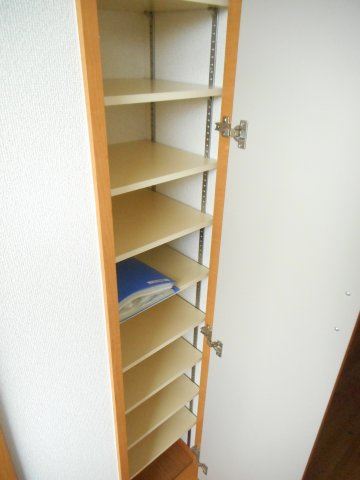 こまごまとしたものを収納できそうですね