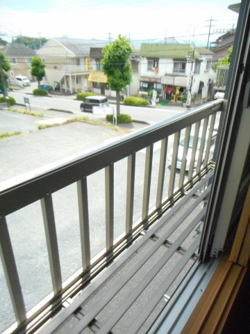 外からの目が気にならないバルコニーで洗濯物が干せます