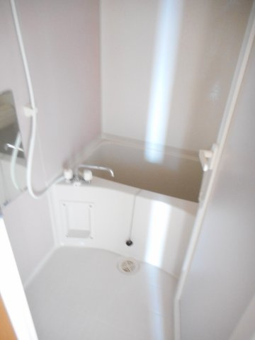 日々の疲れを癒すお風呂付です