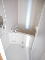 日々の疲れを癒すお風呂付です