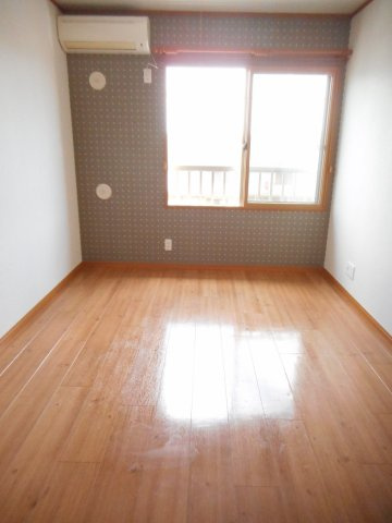 個人の部屋や寝室として使える洋室です