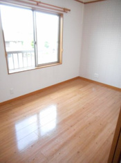 コンパクトで使いやすい洋室です