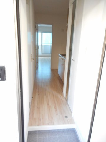 毎日通る玄関はこちらです