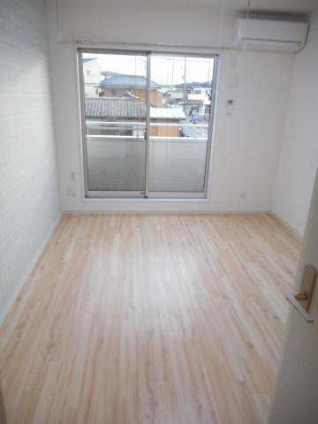 スタンダードな洋室です