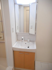 使いやすい独立洗面台です