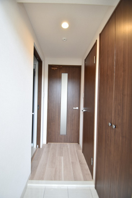 トラストコート中筋の玄関