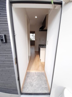 落ち着いた玄関です