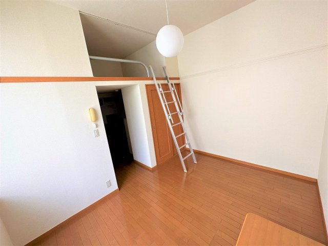 こちらの居間で趣味の時間をお楽しみください