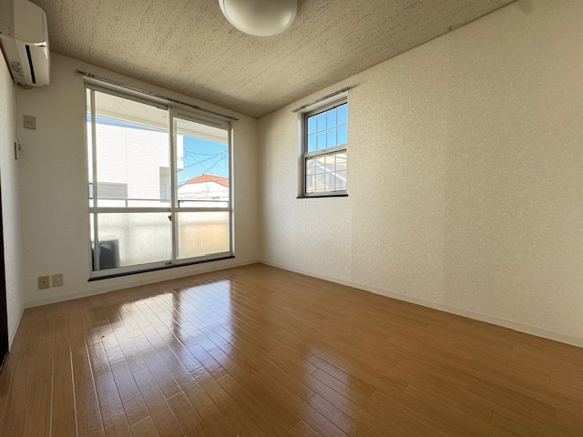 コーポラスしずⅡの居間・リビング|同物件別部屋イメージ写真