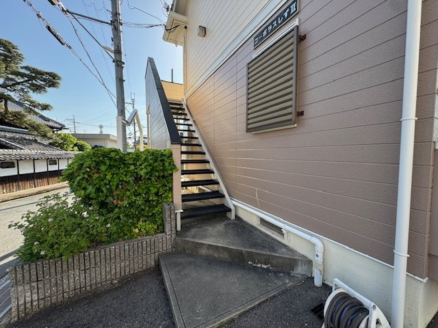 コーポラスしずⅡのエントランス