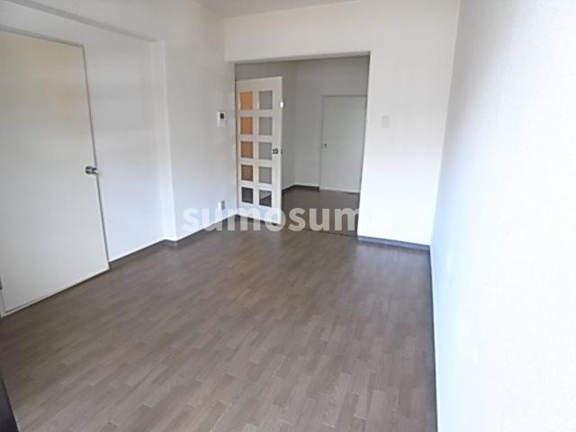 ハイツラセーヌの居間・リビング