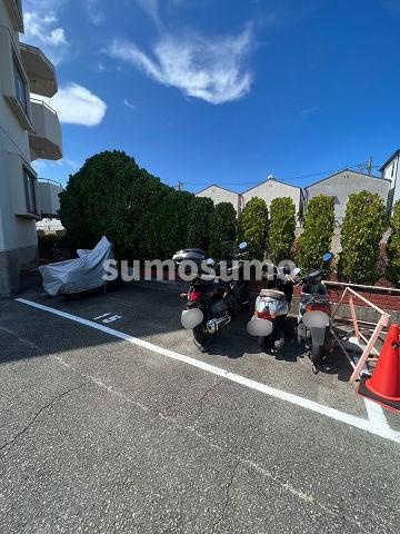 ハイツラセーヌの外観