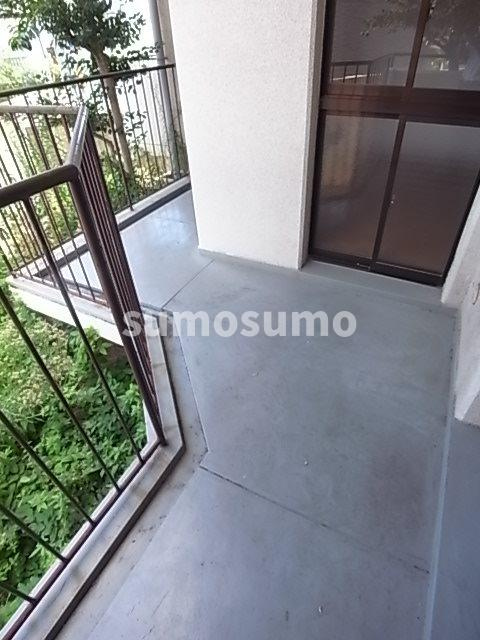 ハイツラセーヌのバルコニー