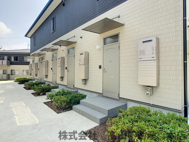 宗像市葉山２丁目のアパートのエントランス