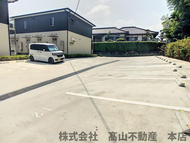 宗像市葉山２丁目のアパートの駐車場