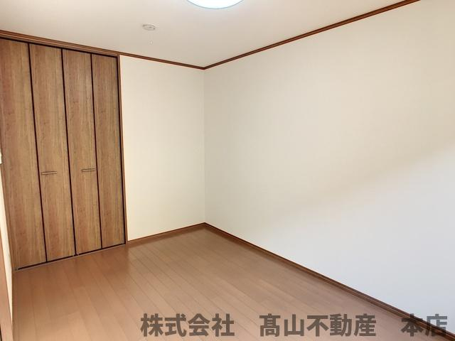 宗像市葉山２丁目のアパートの居間・リビング