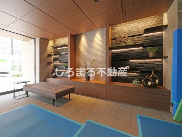 ルフォンプログレ新町のロビー