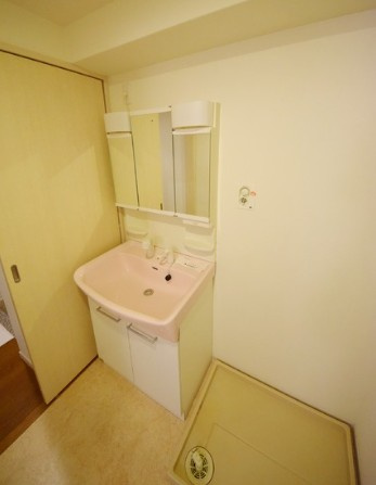 エスフォート亀戸の独立洗面台|同一仕様(別間取り参照)
