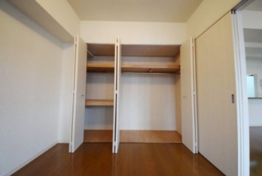 エスフォート亀戸の洋室