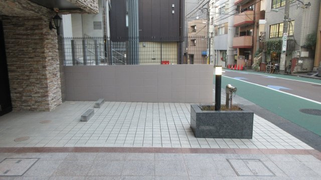 品川区大井１丁目の駐車場のエントランス