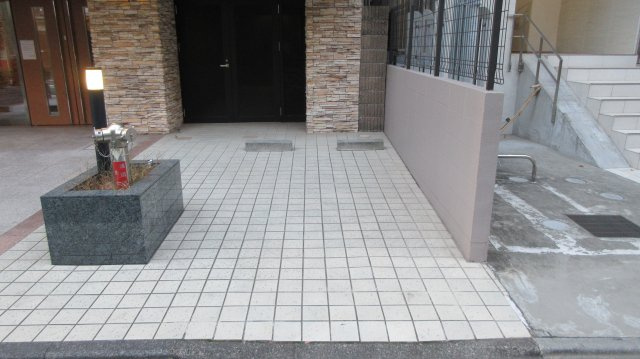 品川区大井１丁目の駐車場のエントランス