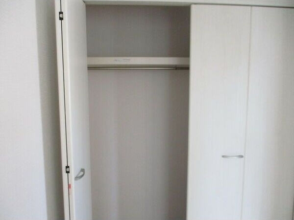 アーバンハウス黒石野IIの収納