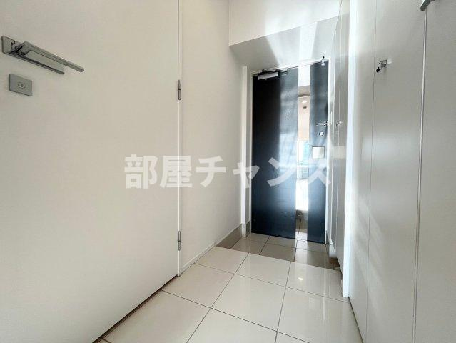 グラン・アベニュー 西大須の玄関