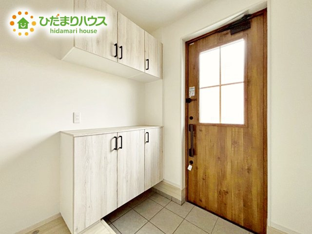【玄関】 | 水戸市柳町1期　新築戸建　 | シューズボックスには、たくさんの靴が収納出来るのでいつでも玄関がスッキリです。