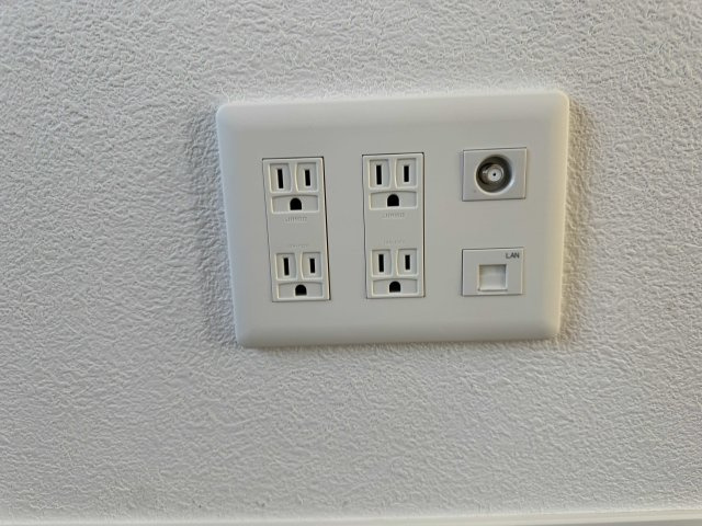 ＣＬＡＩＲ　ＨＥＩＭのその他|２階の洋室にはすべてLANポートがございます。
