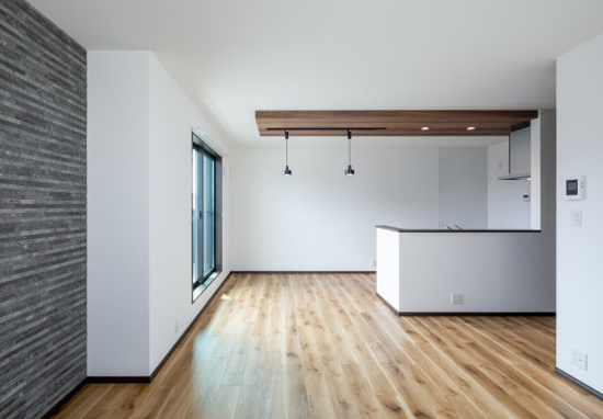 川前町５７３コダテックスＰＧの居間・リビング|イメージ