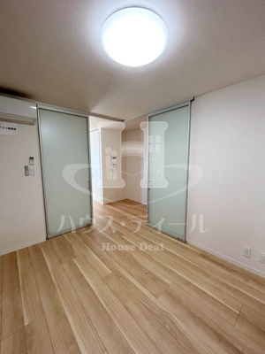 【洋室】 | オーキッド | スタンダードな洋室です