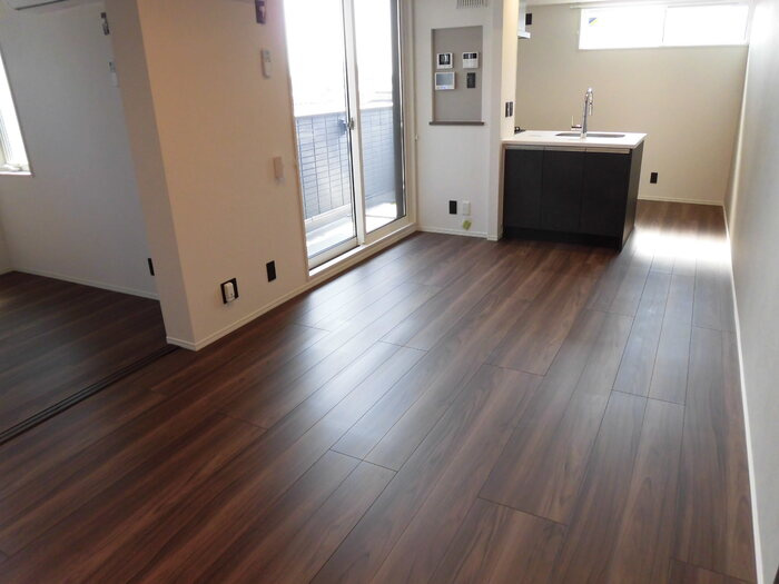 シャルム新屋敷の居間・リビング