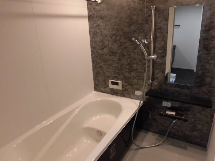 シャルム新屋敷の浴室