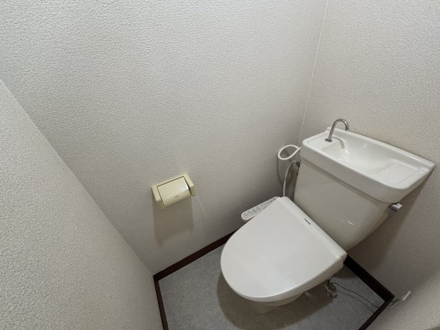 【トイレ】 | メゾン黒瀬 | 清潔感のあるトイレです