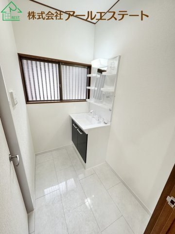 姫路市北新在家2丁目　　中古戸建の独立洗面台
