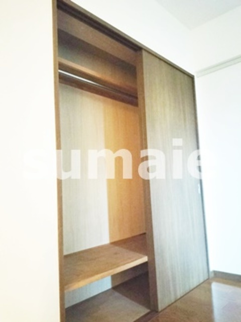 シャルマン・５の収納|ポール付きの収納スペース☆