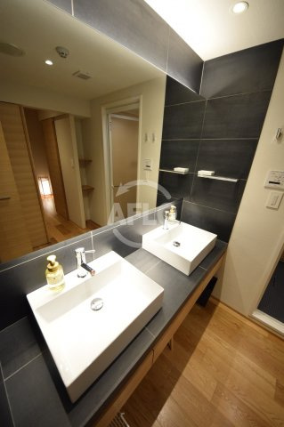 おおきに東心斎橋ビルの洗面所|おおきに東心斎橋ビル　洗面所